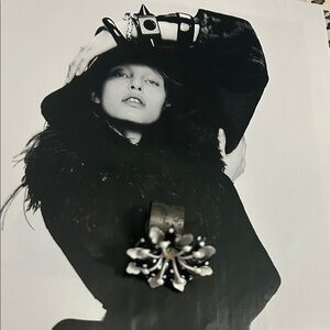 Black and white enamel natural brass ring adjustable